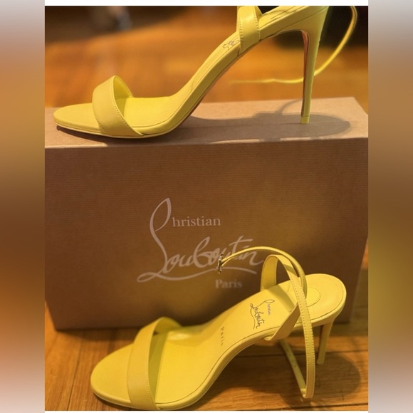 CHRISTIAN LOUBOUTIN Loubigirl 85 Patent Leather Heel Sandals Yellow Size 40 - Picture 1 of 6